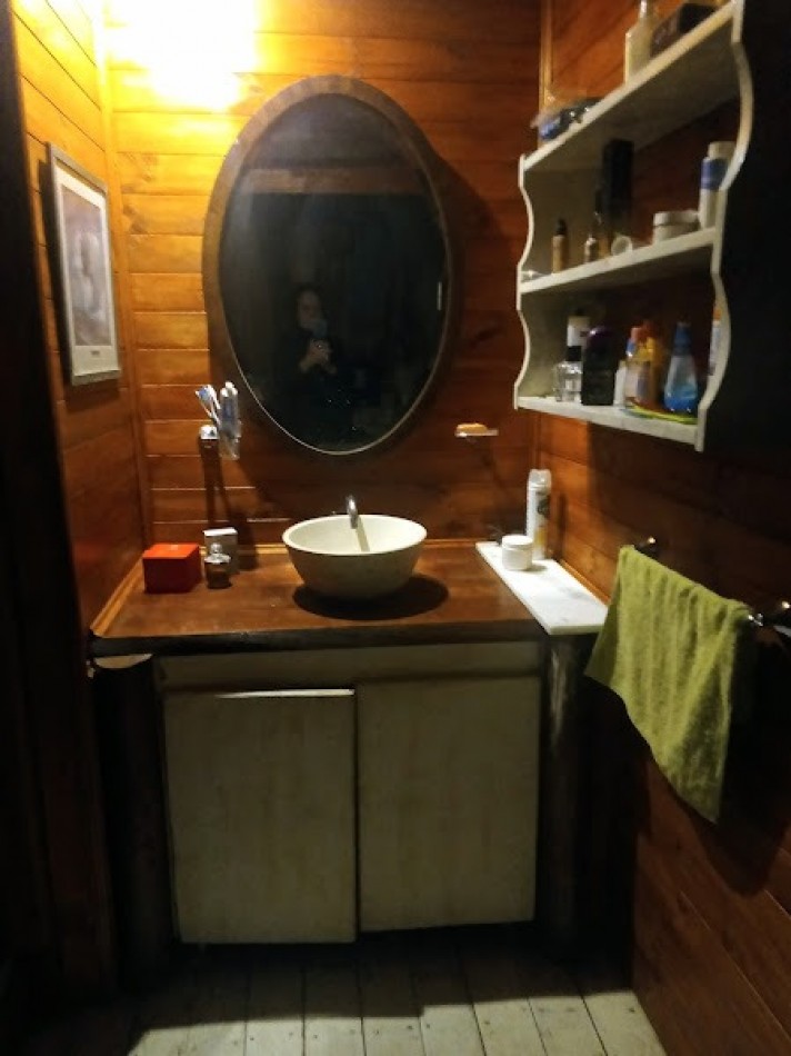 VENDO HERMOSA CABAÑA DE TRONCOS